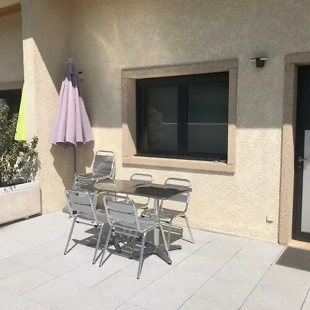 Des Sablons Apartment